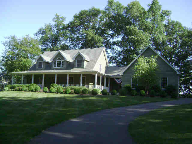 Building photograph for 71 AUNCIENT OAK RD